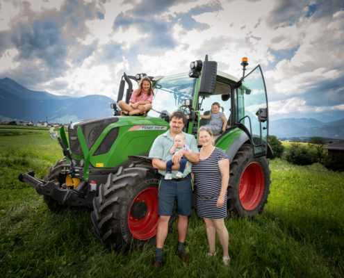 Familienfotos mit Traktor